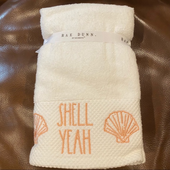 Rae Dunn SHELL YEAH with Shell Design Set of 2 Hand Towels BRAND NEW!! - Picture 2 of 2